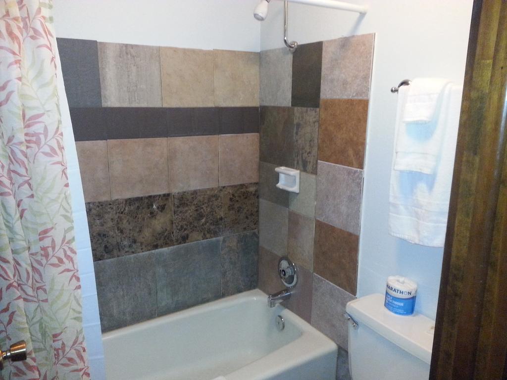 Autumn'S Inn Roundup Chambre photo